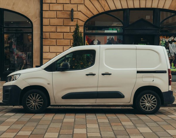 Location utilitaire aller simple : la solution flexible et économique